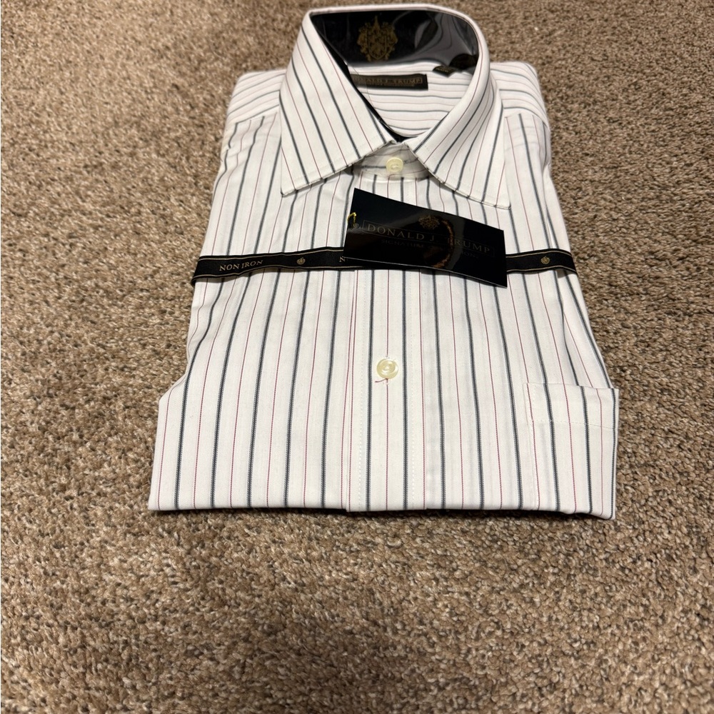 Donald Trump Men's Classic White Striped Dress Shirt - Picture 2 of 5